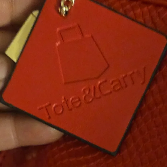 Elegant Red Travel Bag Set By Tote And Carry - Picture 10 of 16